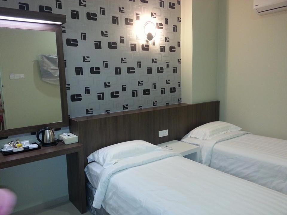 De Champs Hotel Kuantan Exterior foto